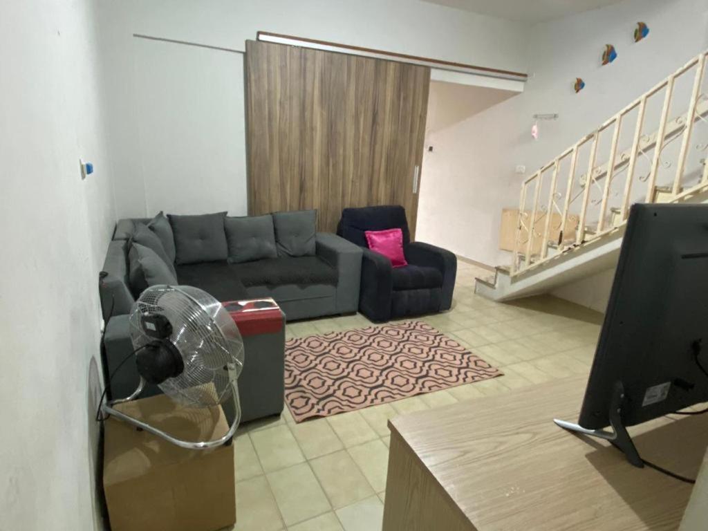 Casa Compartilhada Com Quartos Individuais Juàzeiro المظهر الخارجي الصورة